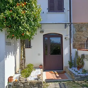 https://casa-vacanze-la-gesualda.it-tuscanyhotel.com